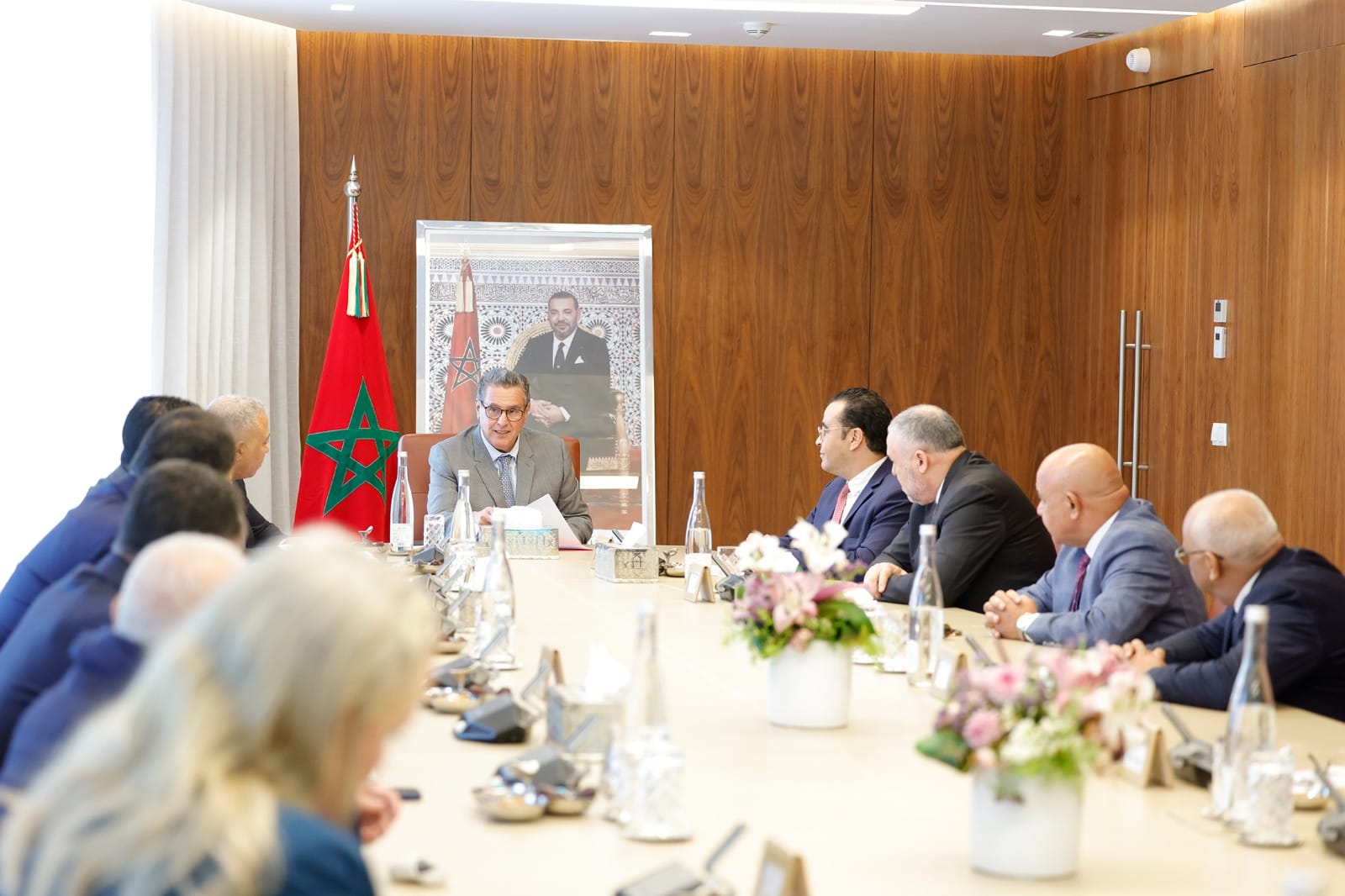 لقاء رئيس الحكومة ورؤساء غرف التجارة والصناعة والخدمات